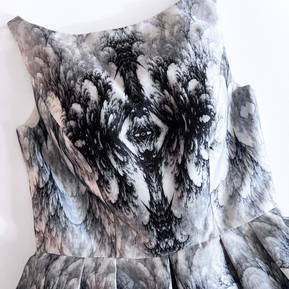 Glamour by Terani Couture Black White Abstract Print Cocktail Dress Size 10 NWT - Picture 3 of 6